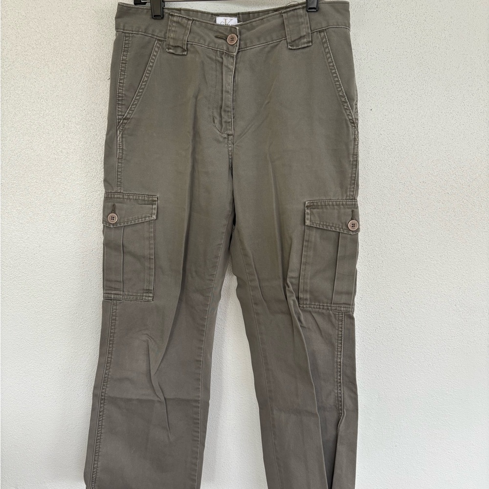 Women’s Calvin Klein Olive Cargo Pants, size 8
